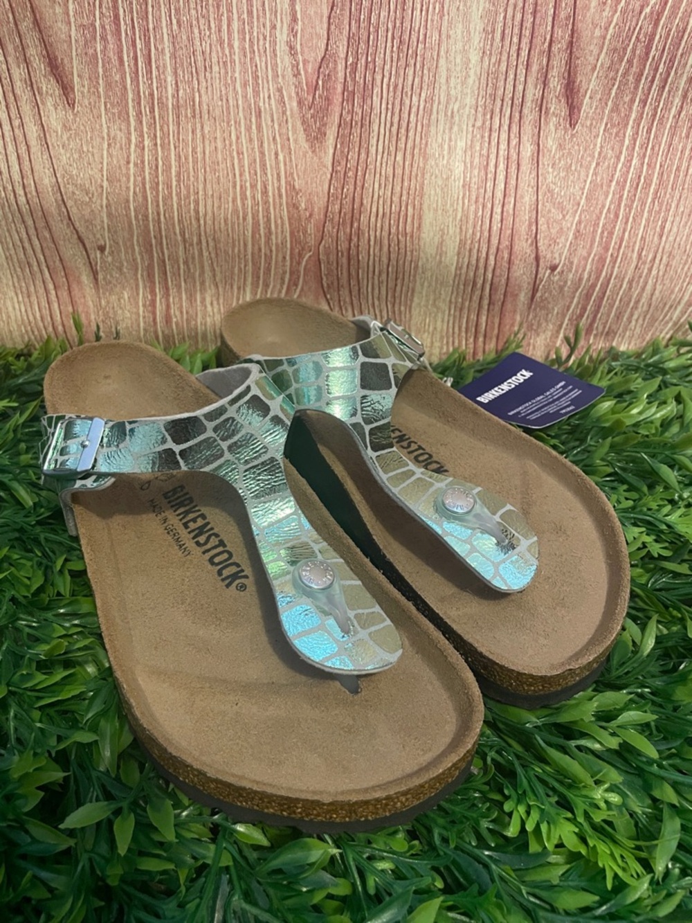 Birkenstock Gizeh Gator Gleam Green Comfort Thong Sandal